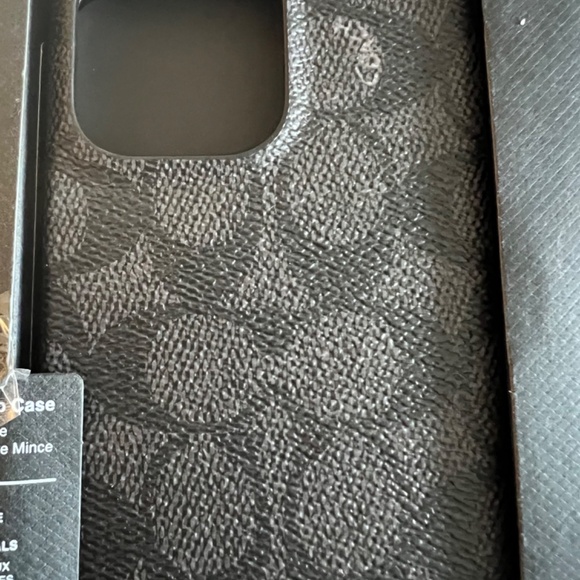 Coach 15 pro max leather case - Picture 3 of 4
